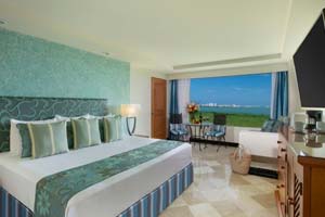 Sunset View Room with King Size bed at Grand Sens Cancun Hotel